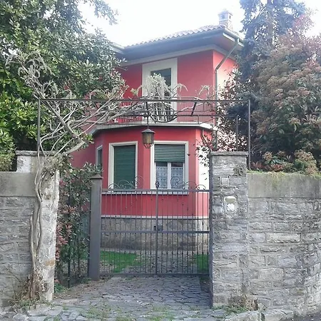 Casa Orisca Lesa
